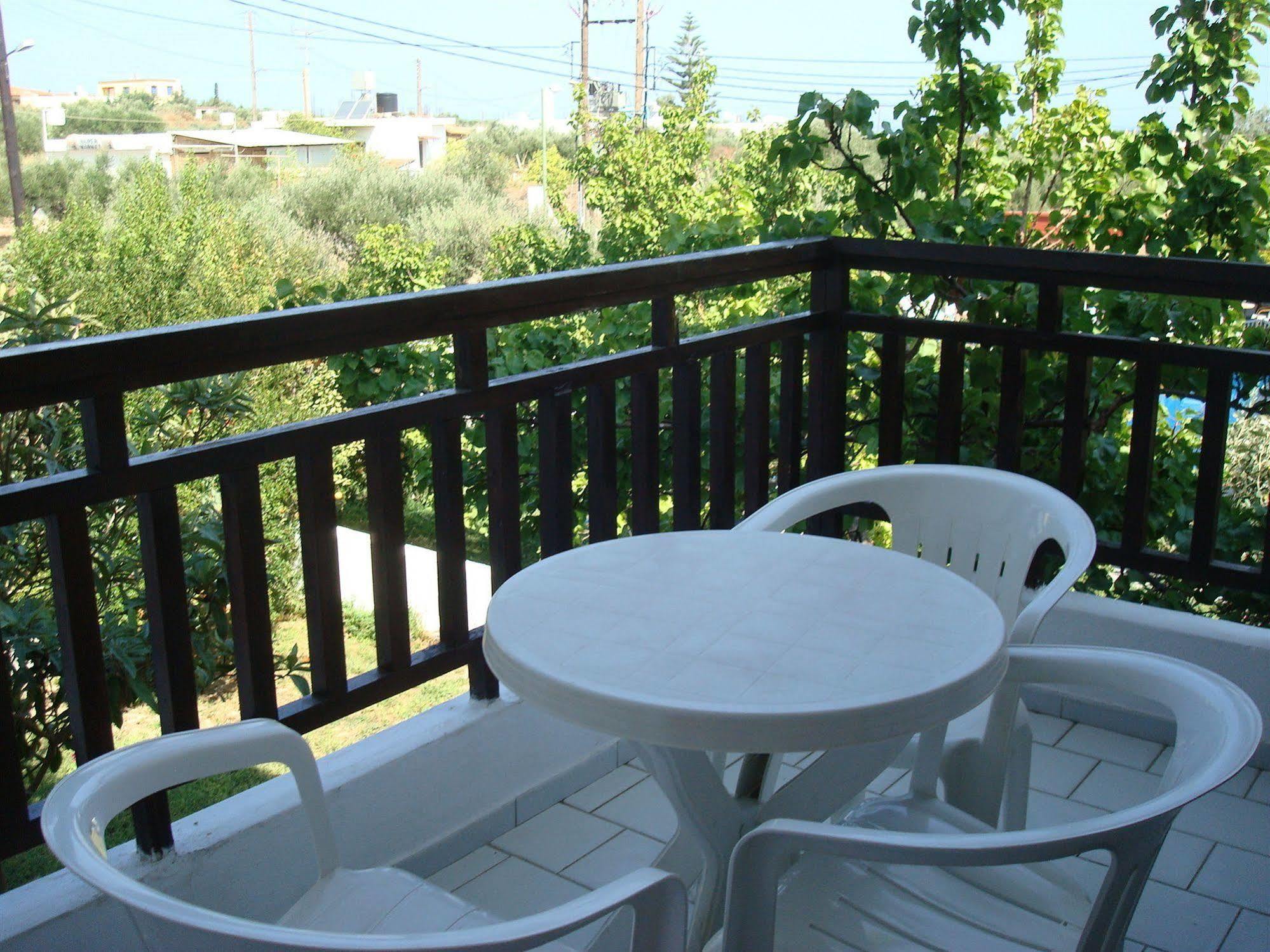 Sirocco Apartments Herszonisszosz Kültér fotó