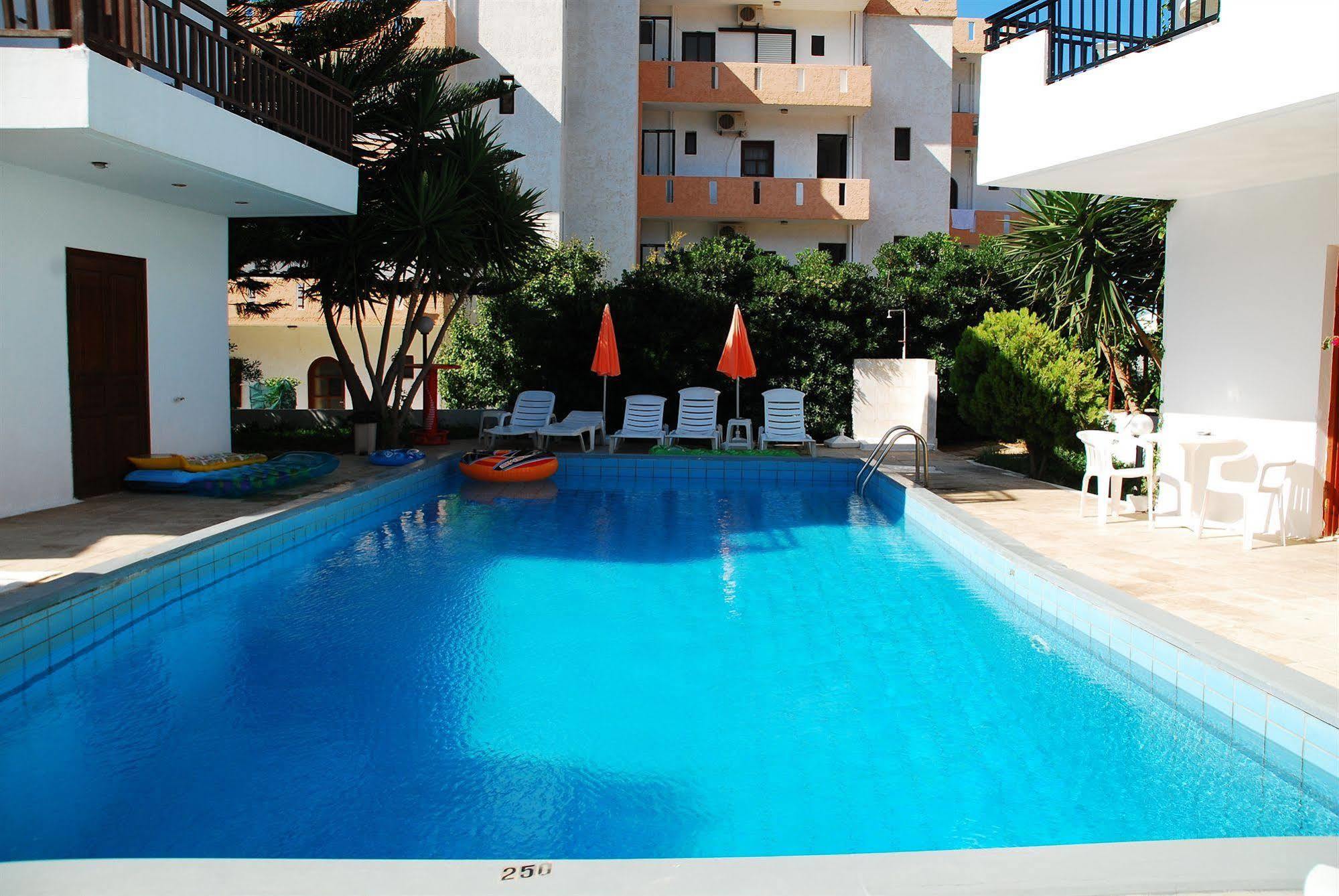 Sirocco Apartments Herszonisszosz Kültér fotó